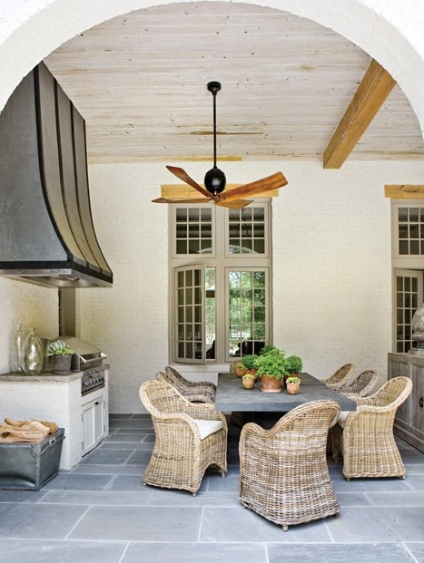 Outdoor Patio with Ceiling Fan